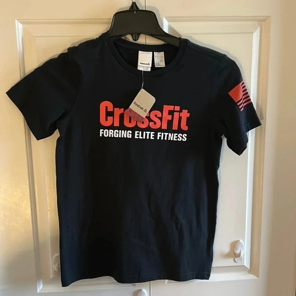 NWT Reebok black CrossFit workout short sleeve shirt , top , t shirt . Crew neck - Picture 1 of 10
